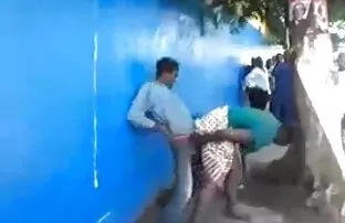 XXX والدین دختر را بخاطر ارتباط با آقا جوان در اتاق خواب خود تحقیر می کنند و در شوک شروع به عکس های دختر سکسی گریه می کنند